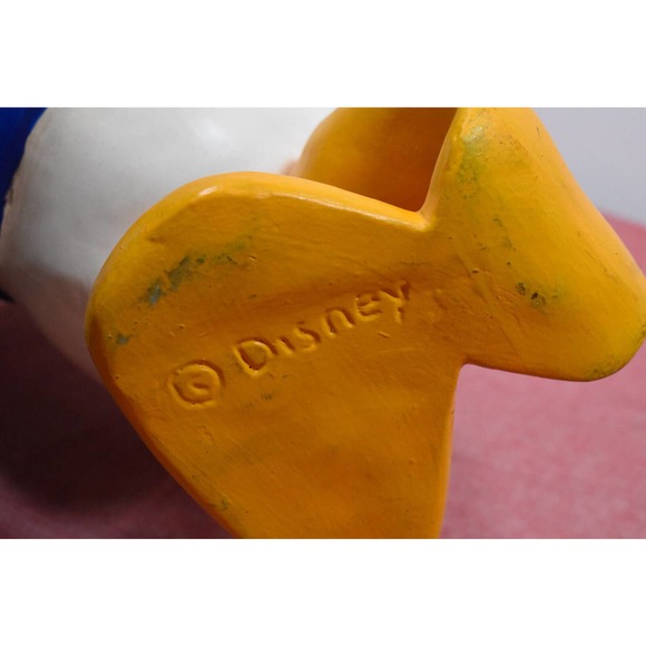 Disney Donald Duck Suitcase Statue Display Large Display Approx 19" Tall 1980 - Picture 14 of 14